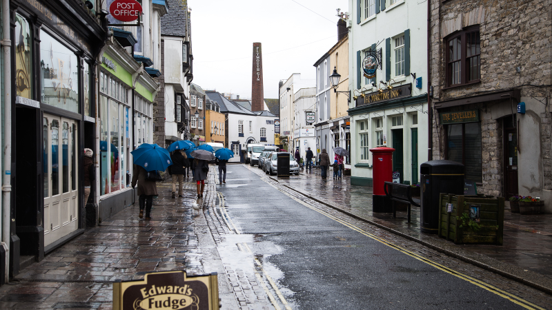 Illustration for article titled The Ancient Art of Perfect Gin: Our Visit to Beefeater and Plymouth